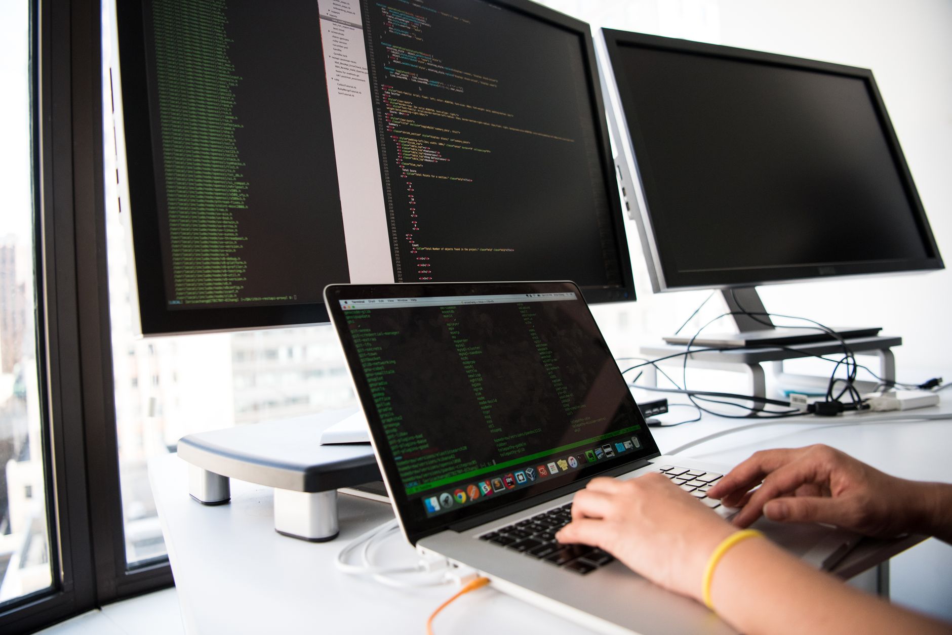 How to Build an AI Voice Agent with Twilio: Architecture, Costs and Pitfalls